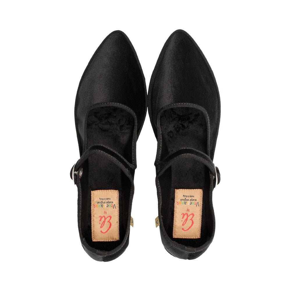 39003Am Black Velvet F25