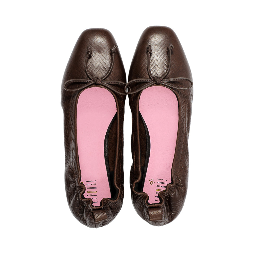 Barney Chocolate Chevron Leather F25