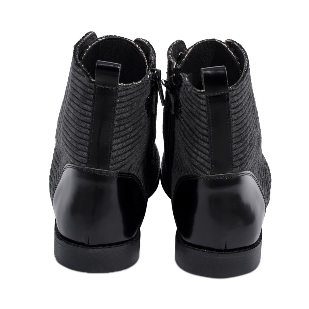 Bell Black Corduroy / Leather F25