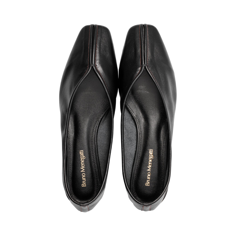 Carina Black Leather F25