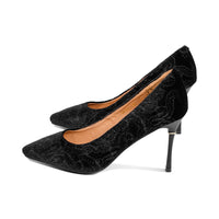 Carnation Black Paisley Velvet F25