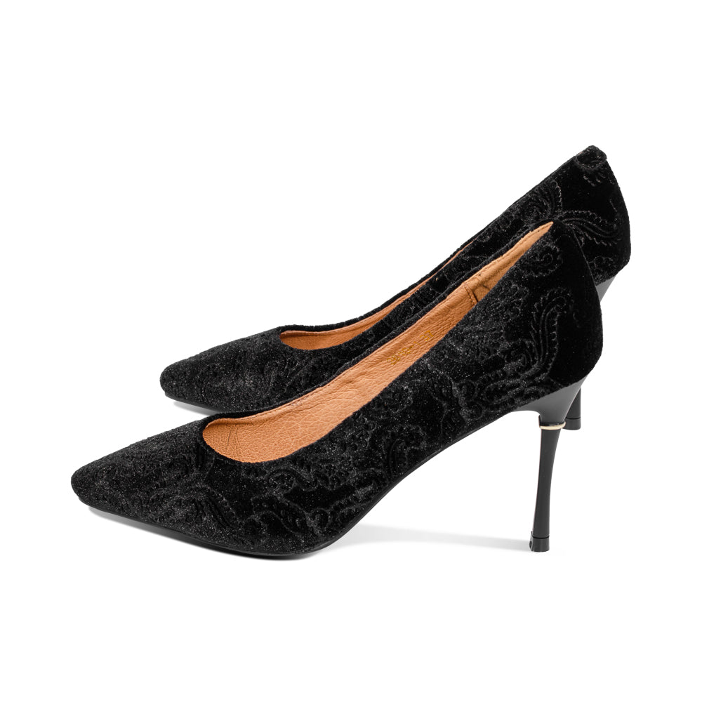 Carnation Black Paisley Velvet F25