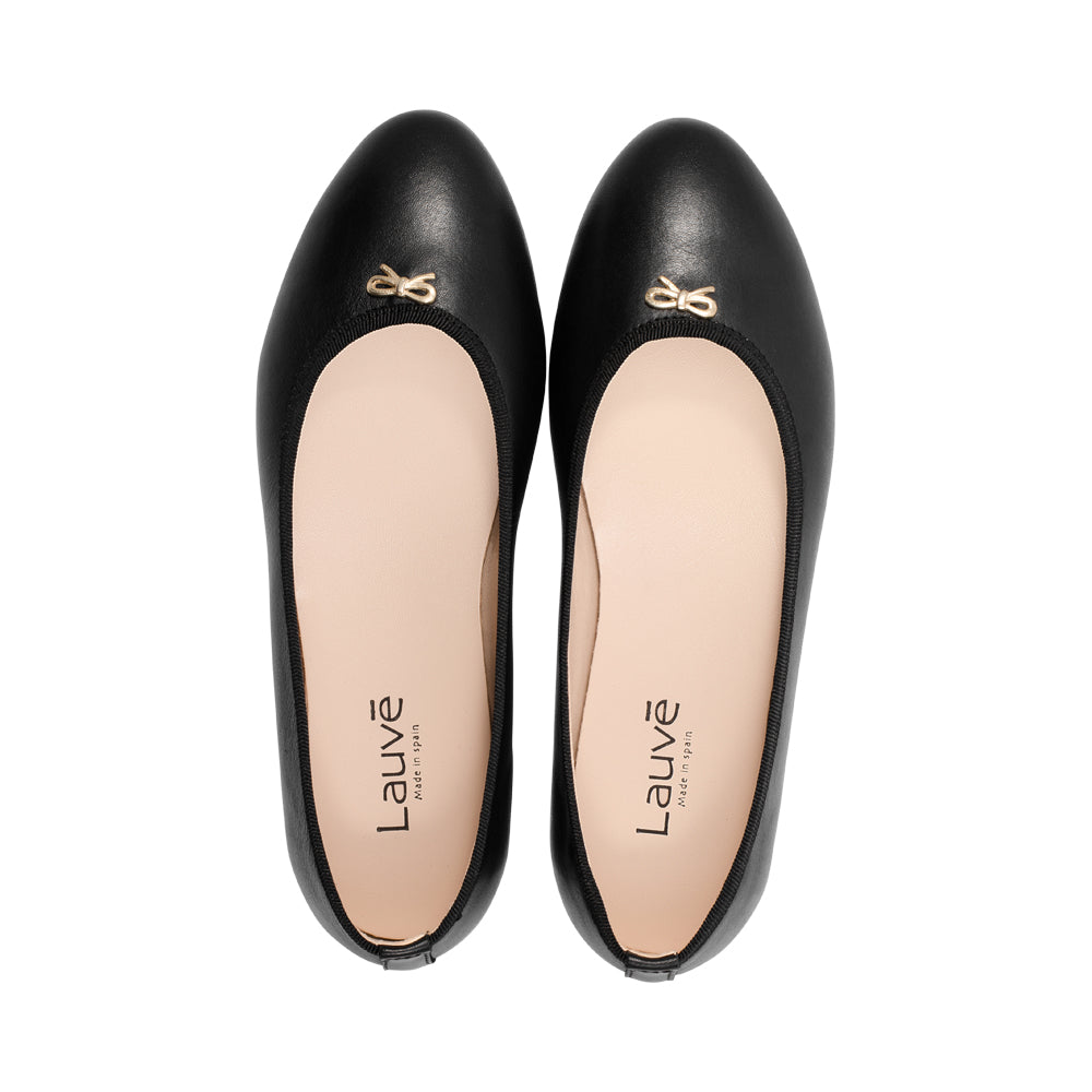 Caroline Black Leather F25