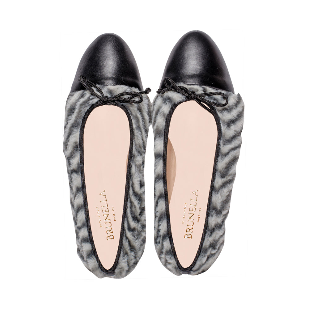 Diamond Black / White Fur F23