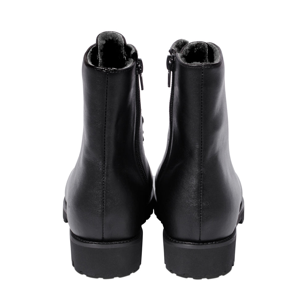 Gannet Black Leather / Black Fur F25