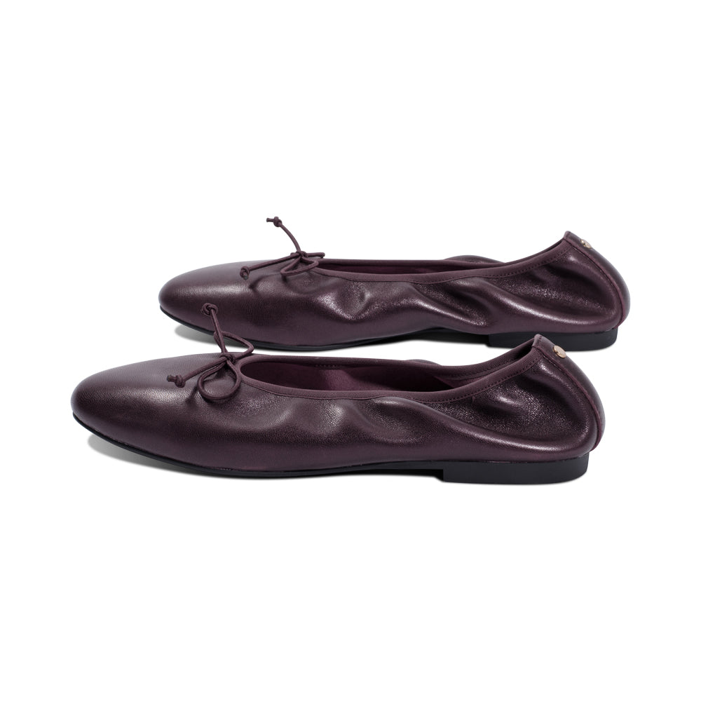 Hilda Plum Leather F25