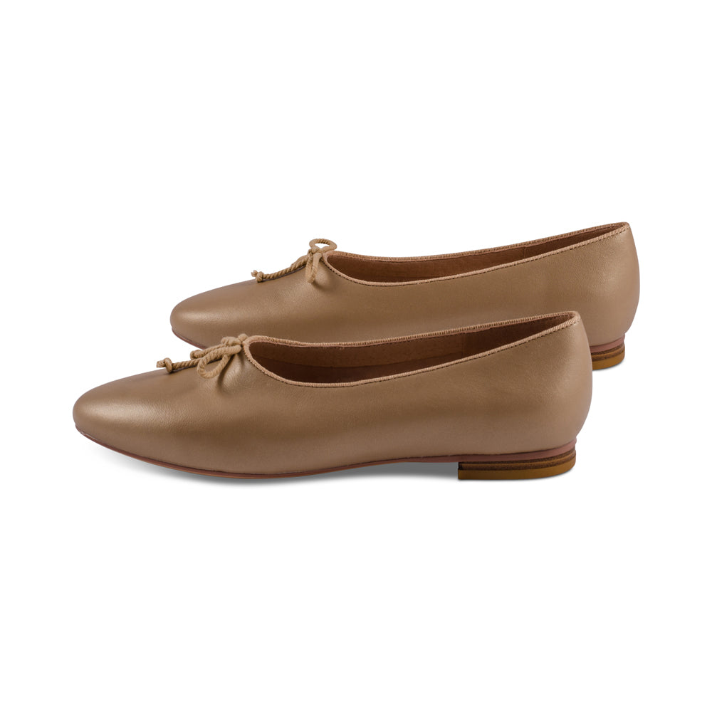 Isabella Beach Leather S24