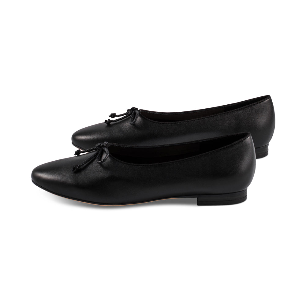 Isabella Black Leather S24