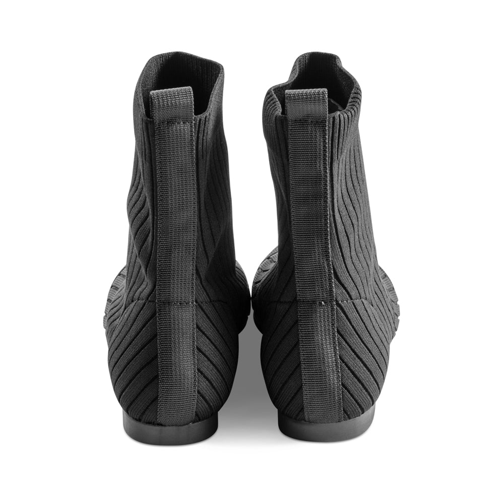 Jasmine Black Knit F23