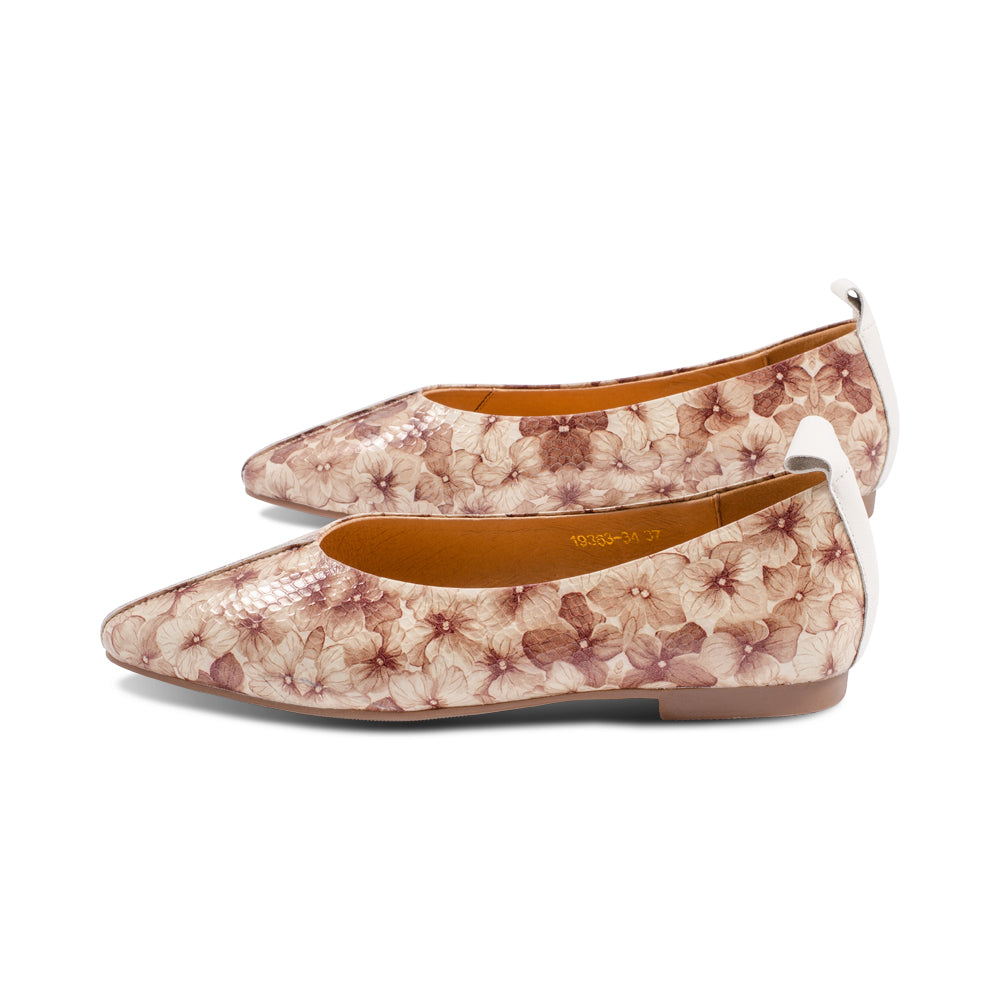 Lecce Gold Floral Specialty Leather S25