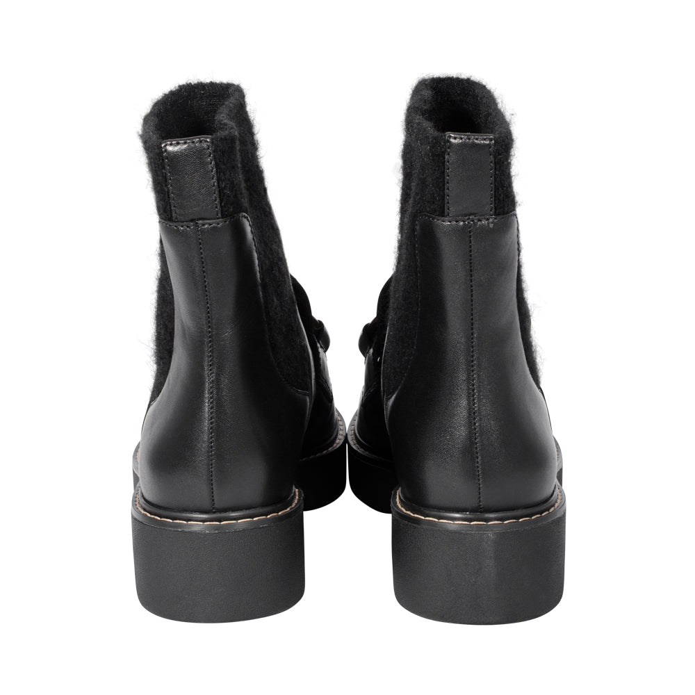 Marley Black Leather F25