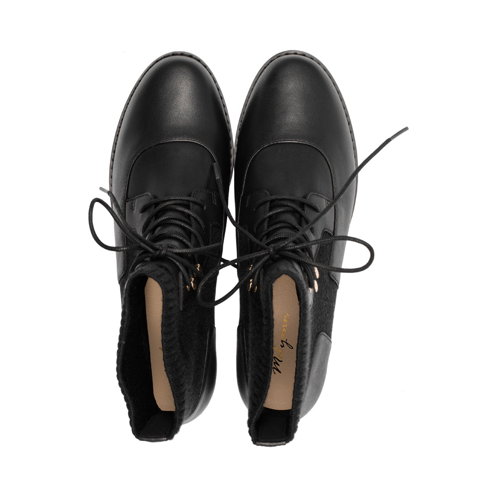 Mody Black Leather F25