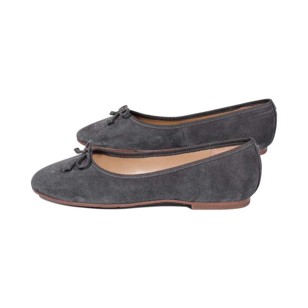 Ollie Graphite Gray Suede F25
