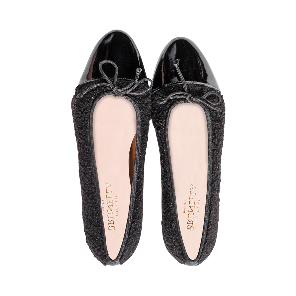 Pearl Black Fur / Black Patent F23