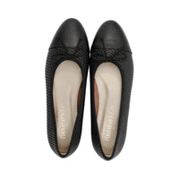 Ranier Black Namaste / Black Leather F25