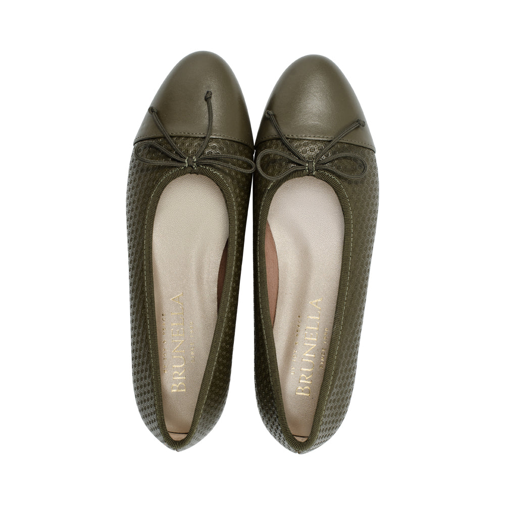 Ranier Namaste / Olive Leather F25