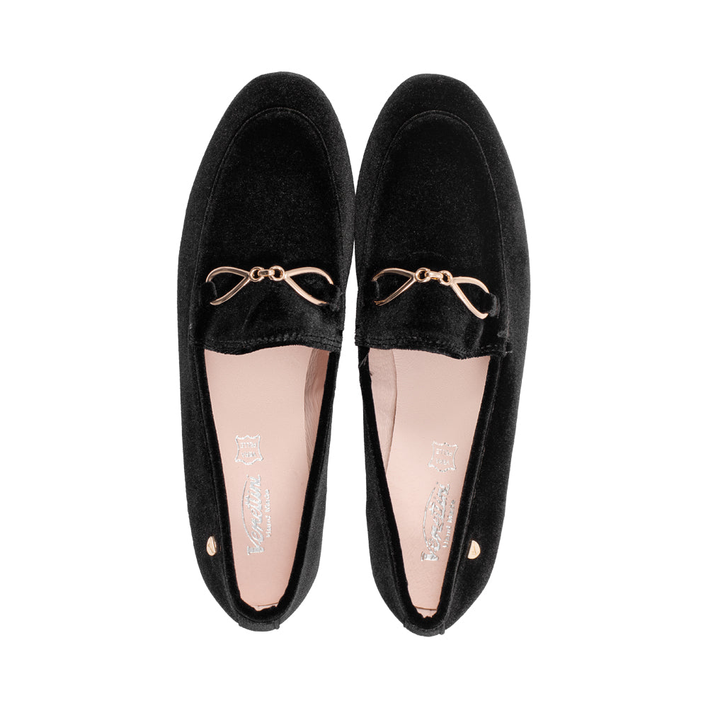 Rian16 Black Velvet F25