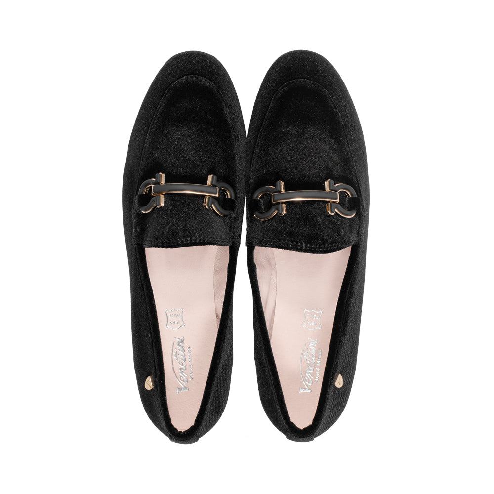 Rian17 Black Velvet F25