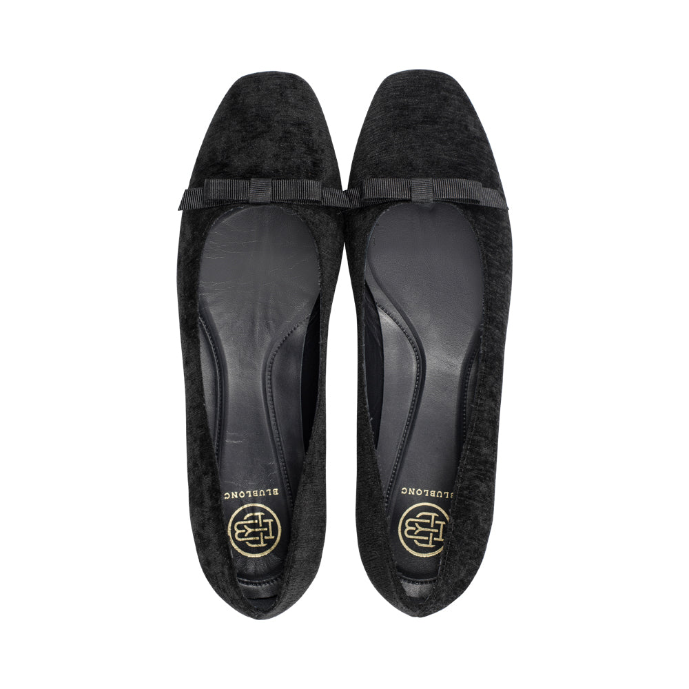 Robin Black Washed Velvet F25