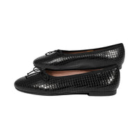 Serene Black Embossed Leather F25