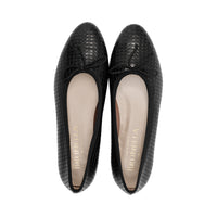 Serene Black Embossed Leather F25