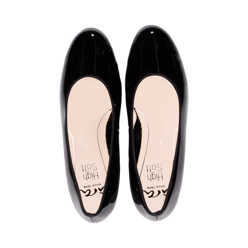 Vivian Black Patent F23