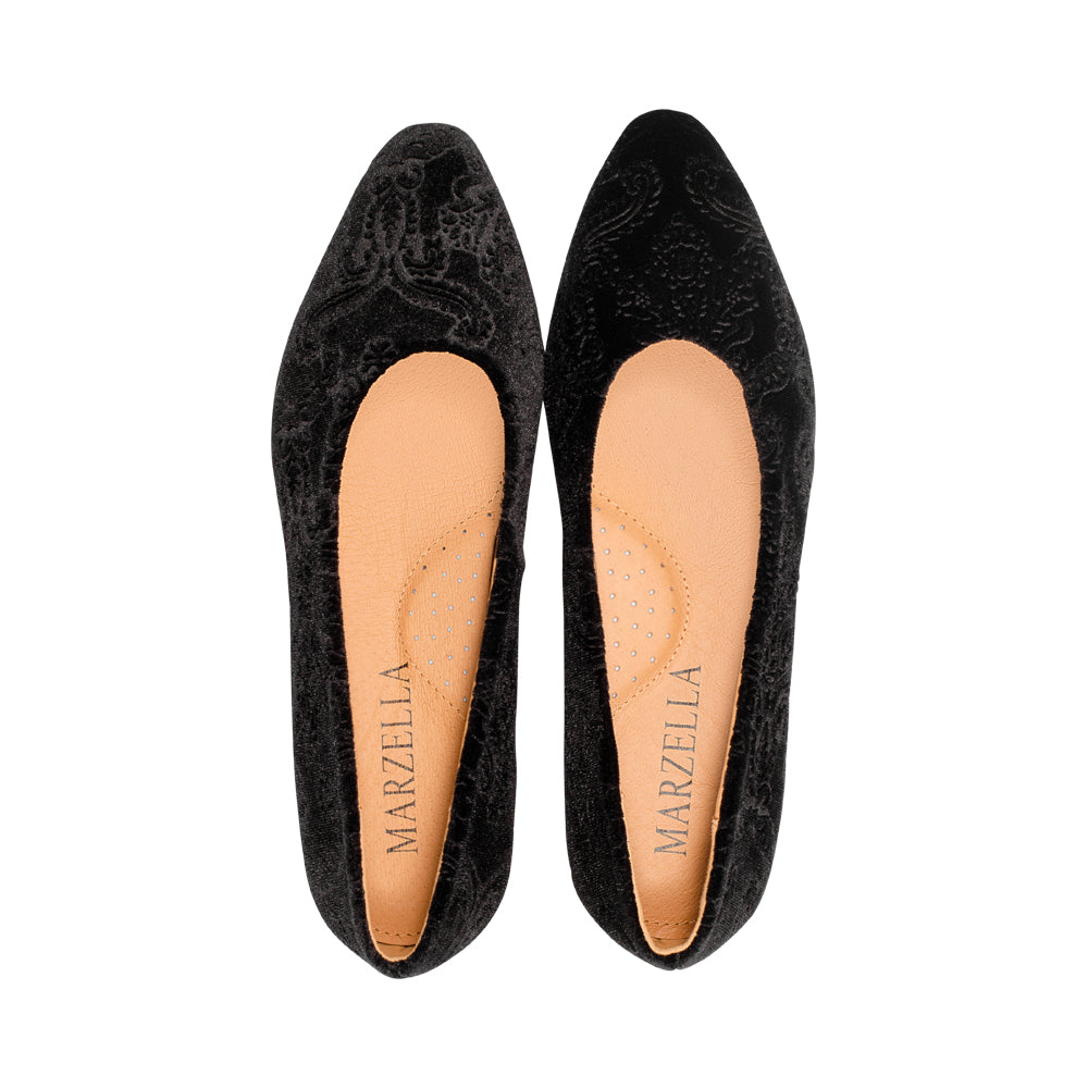 Willet Black Paisley Velvet F25