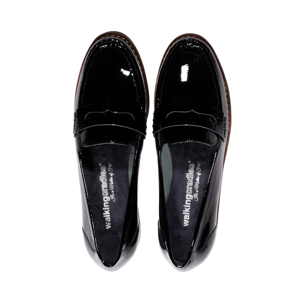 Winnie-2 Black Patent F23