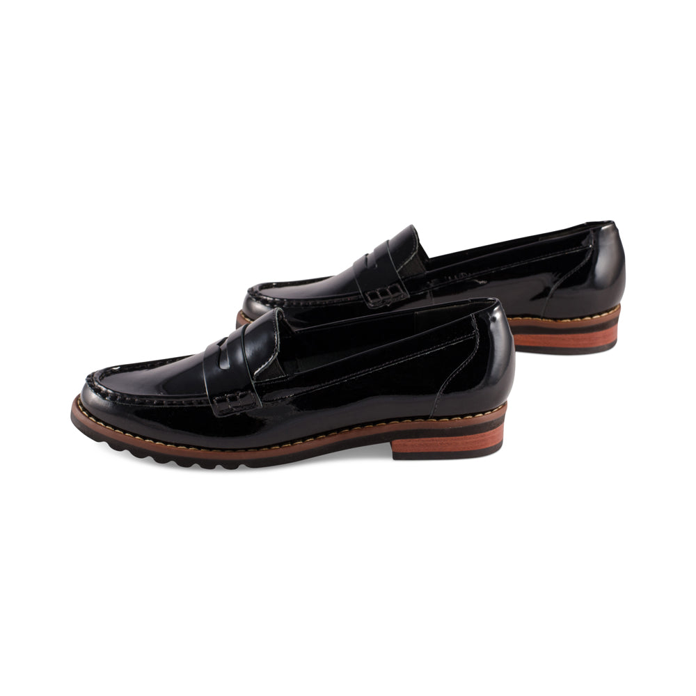 Winnie-2 Black Patent F23