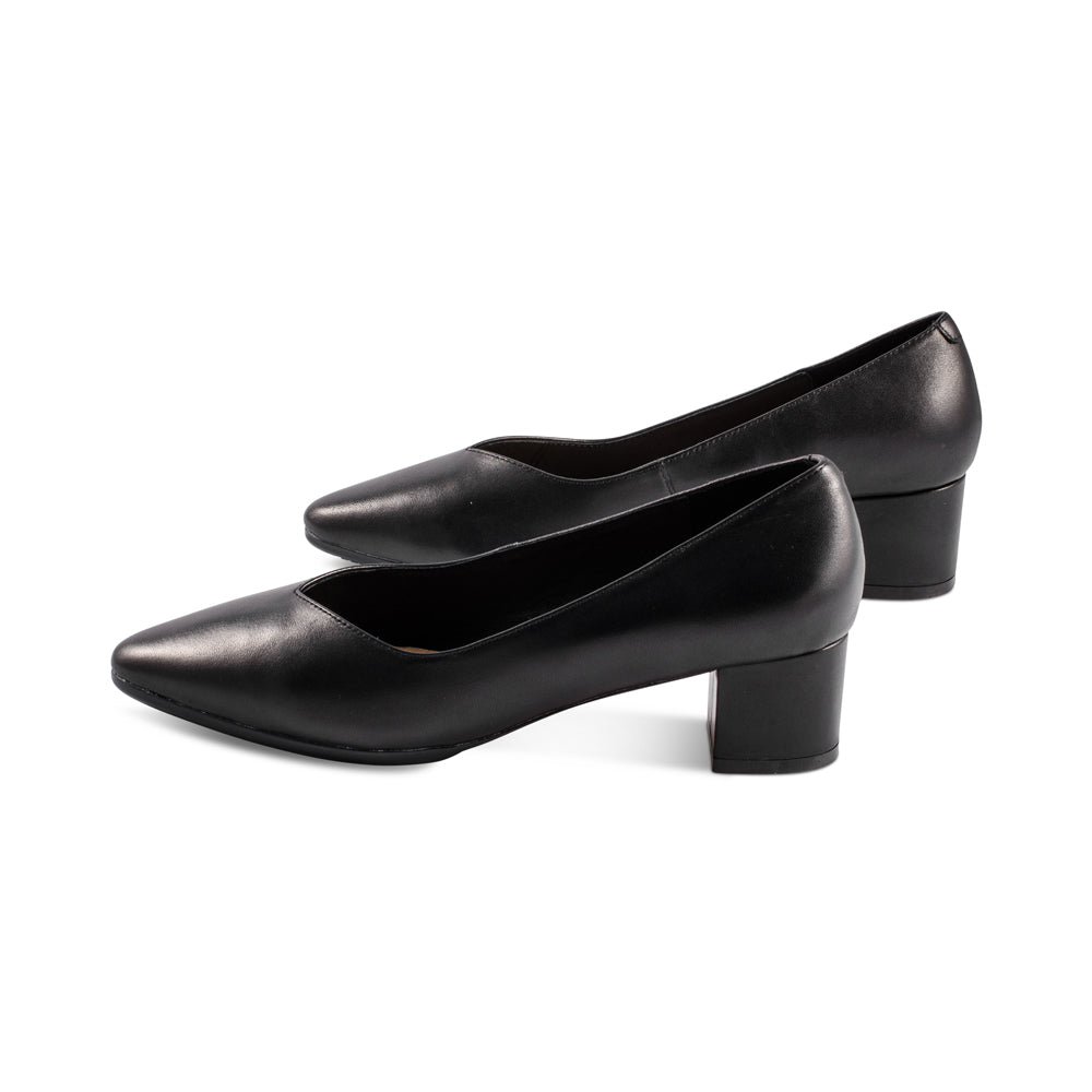 Witty Black Leather F23