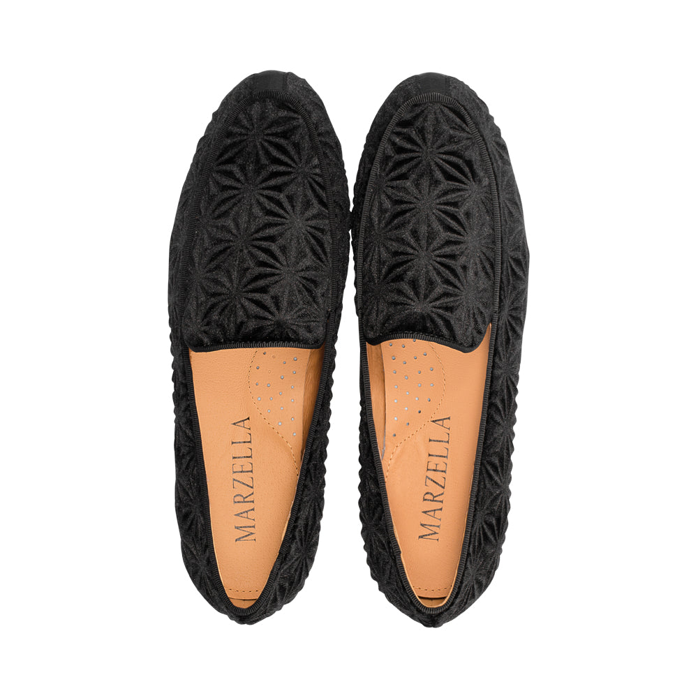 Yogi Black Embossed Velvet F25