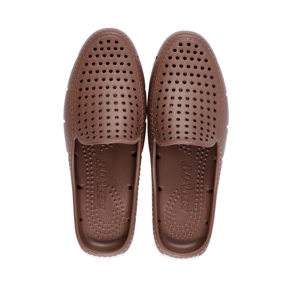 Yonder Driftwood Brown Slide S24