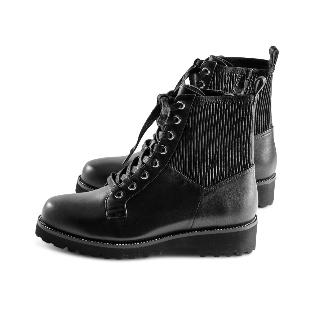 Zahra Black Leather F23