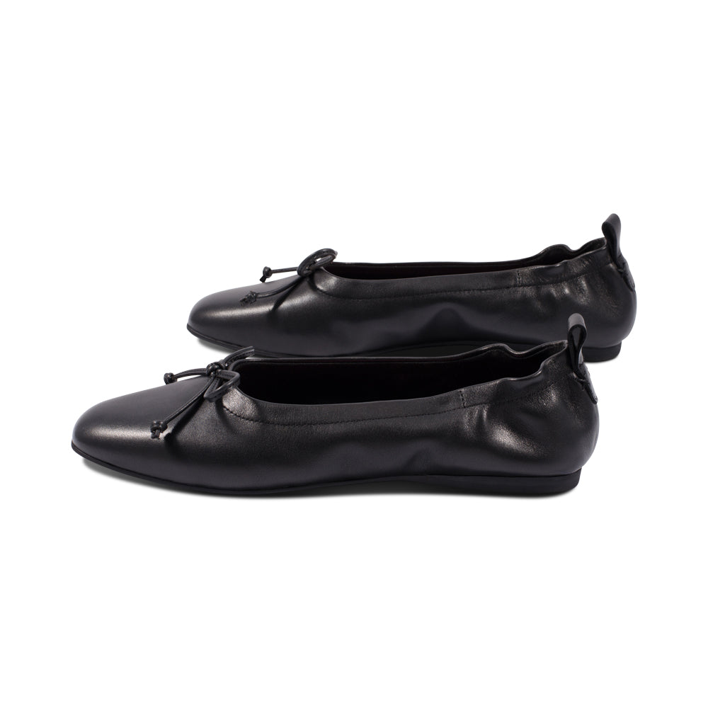 Barney Smooth Black Leather F25