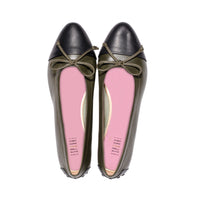 Sam Olive / Black Leather F23