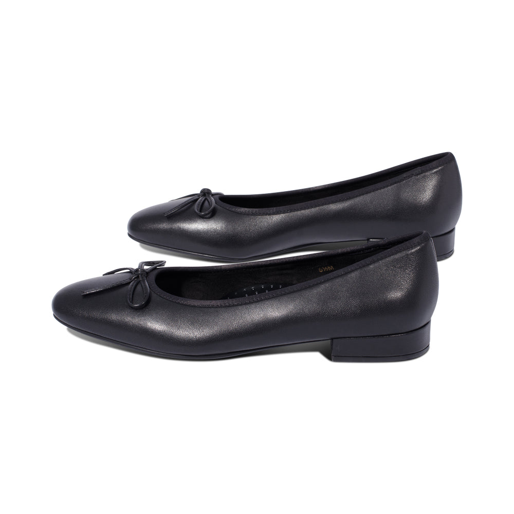 Theo Black Nappa F25