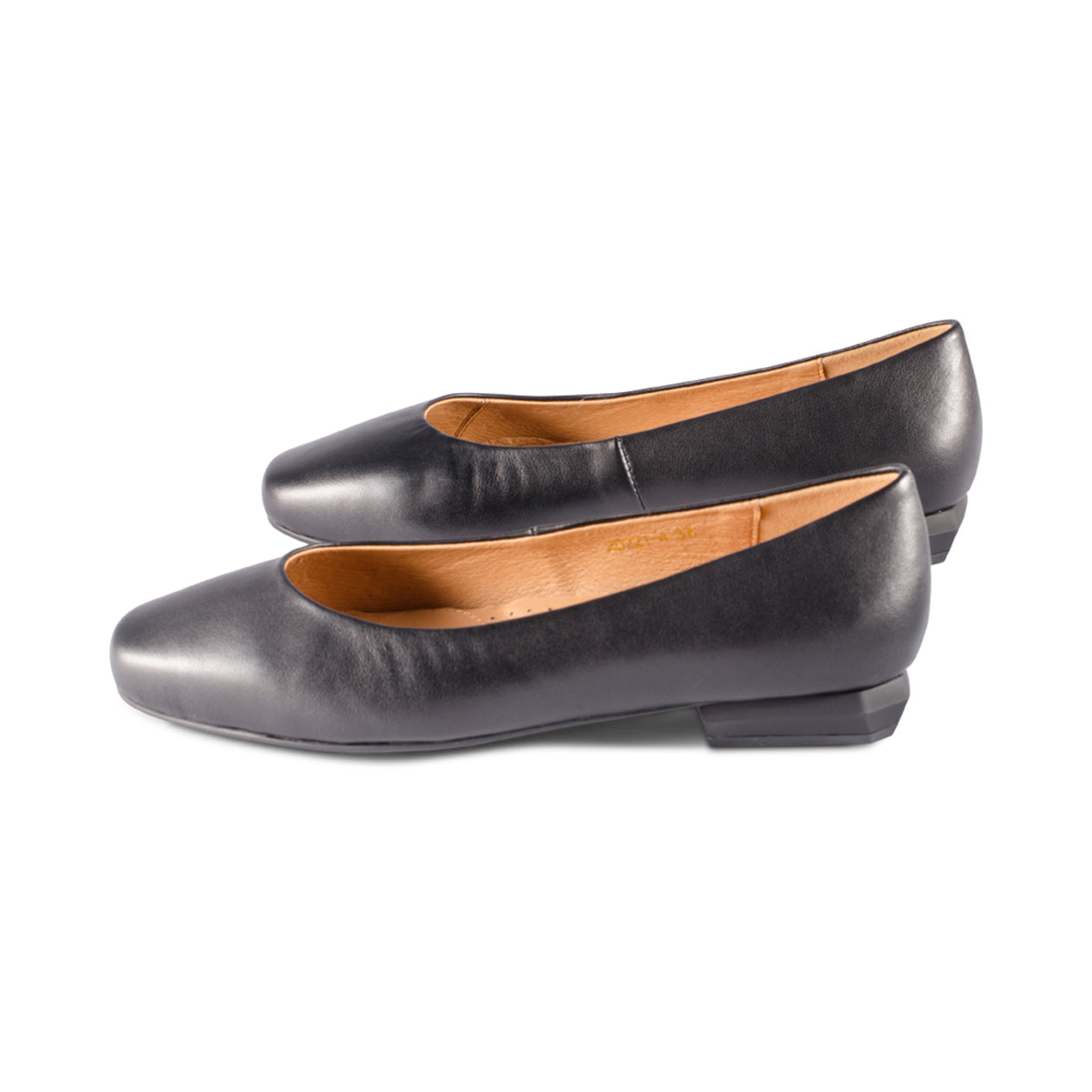 Yarrow Black Leather F23