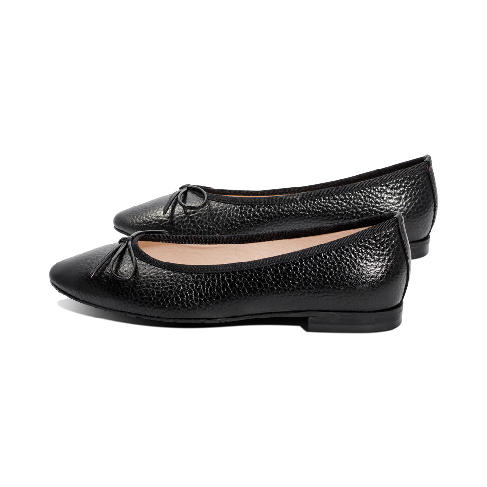 3086 Black Pebble Leather F25