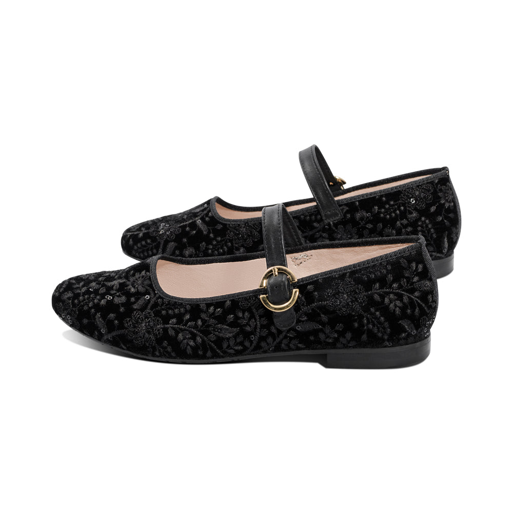3500 Black Embroidered Velvet F25