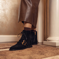 Nexari Black Suede F26