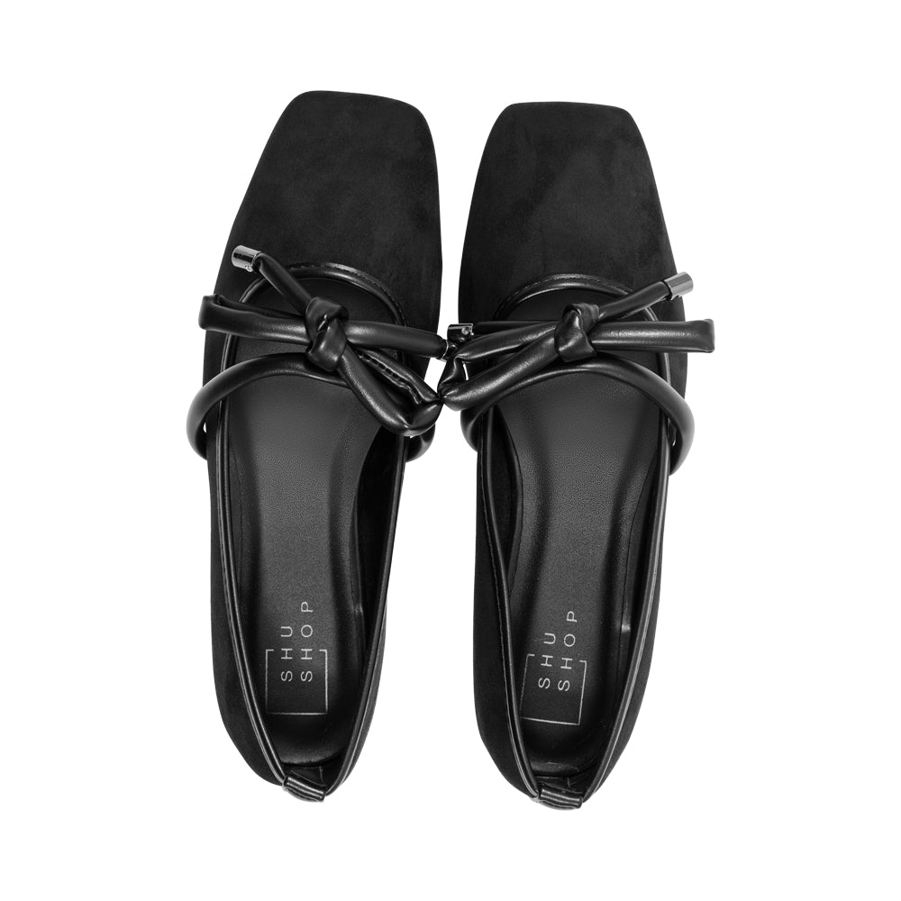 Adriana Black Suede F25