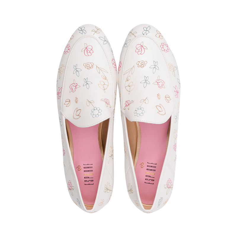 Ava White Embroidered S25