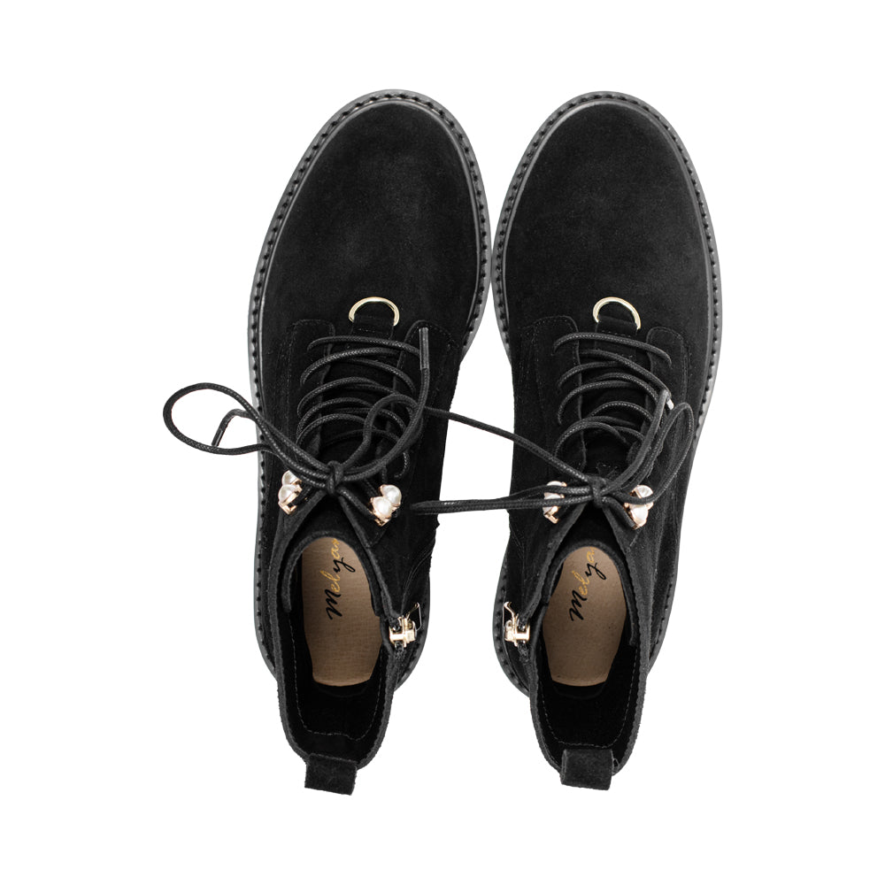 Ay Black Suede F26