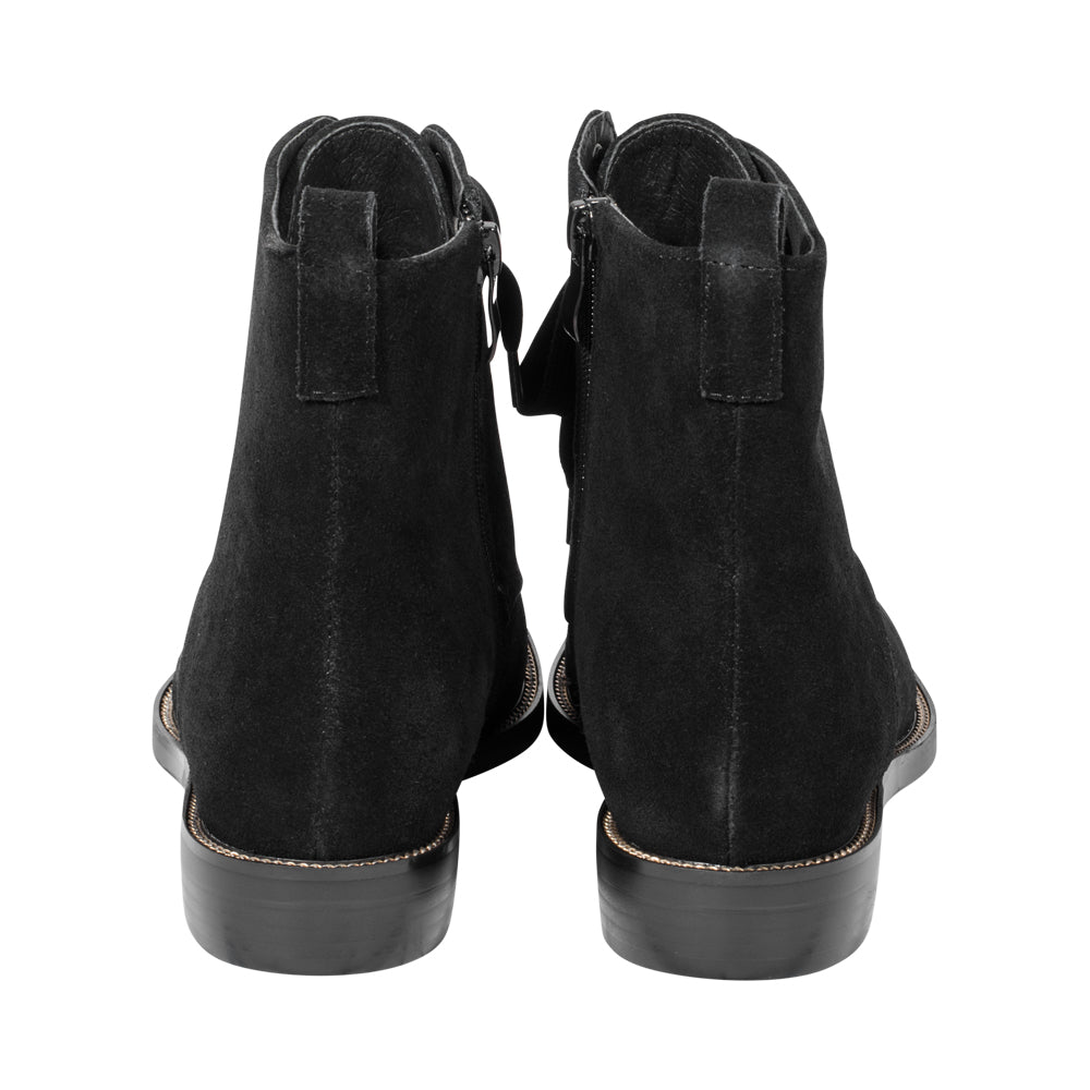 Beau Black Suede F25