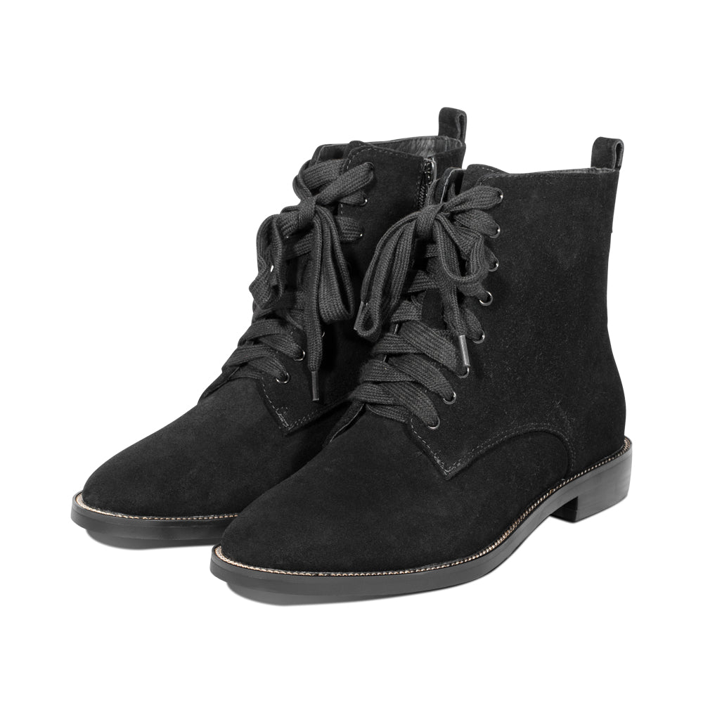 Beau Black Suede F25