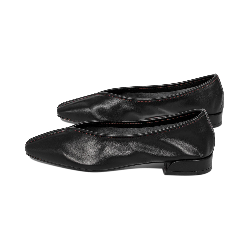 Carina Black Leather F25