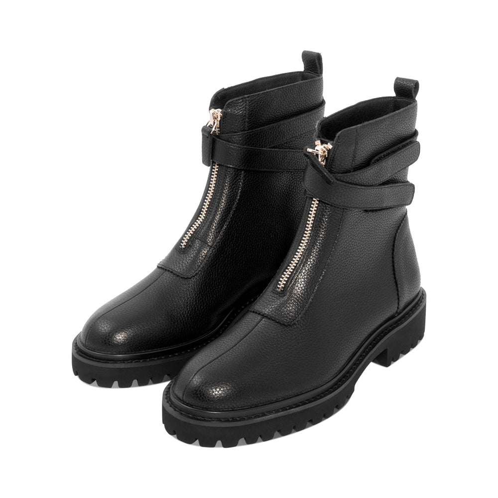 Cee Black Grainy Leather F26