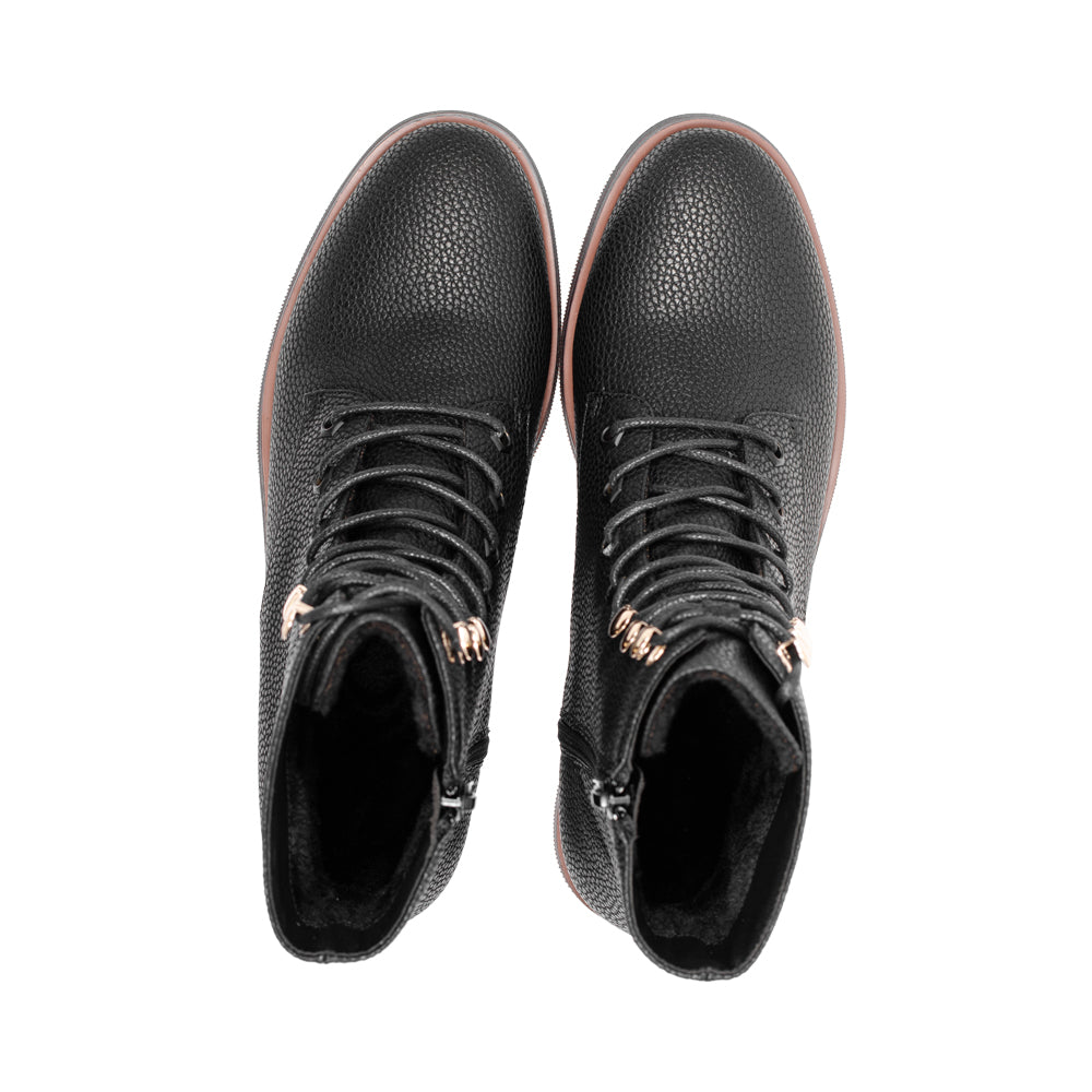 Delia Black Pebble Leather F26