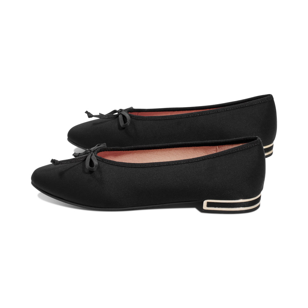 Diana Black Fabric F25