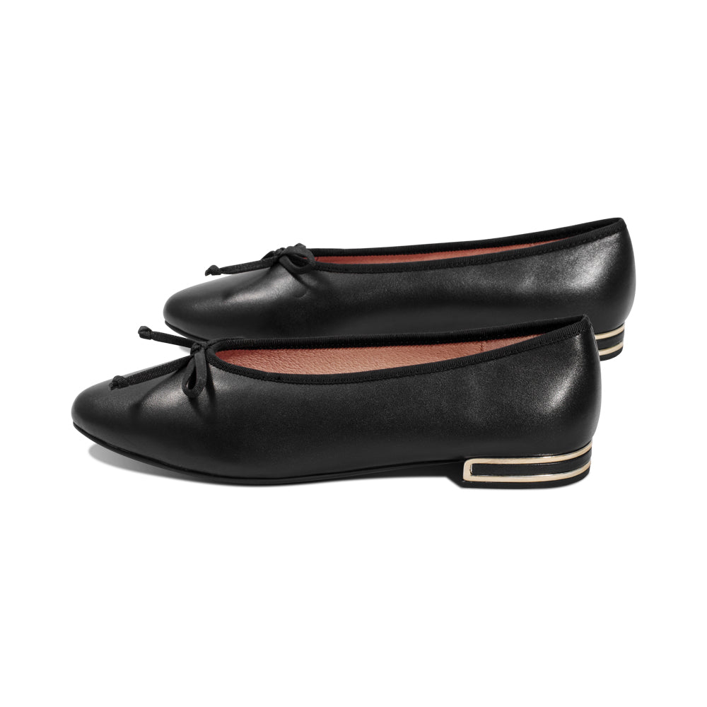 Diana Black Leather F25